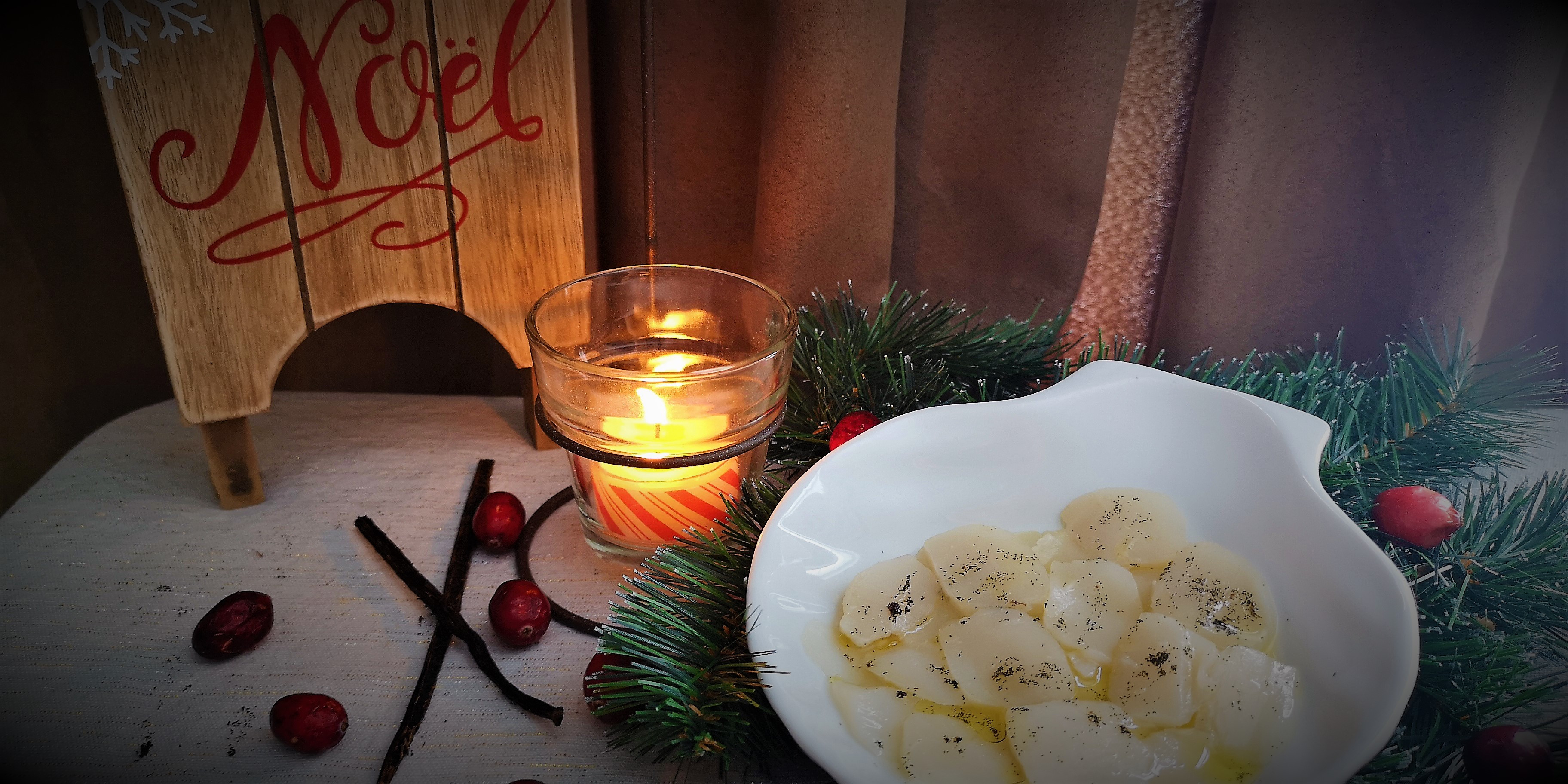 SCALLOP CARPACCIO WITH VANILLA INFUSED HONEY VINEGAR